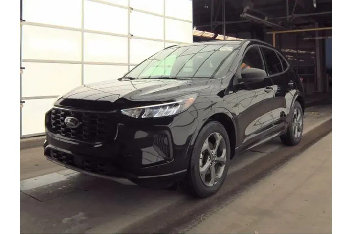 $22199 : Ford Escape 2023 AWD ST-Line image 2