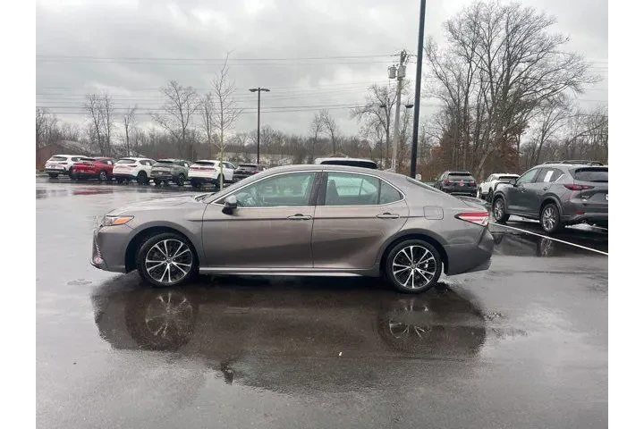 $16887 : Toyota Camry 2019 SE 4dr Sed image 4