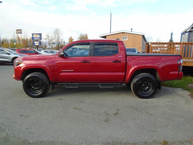 $41750 : 2020 Tacoma Limited image 5