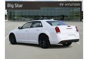 $23988 : Chrysler 300 2023 S V6 4dr S thumbnail