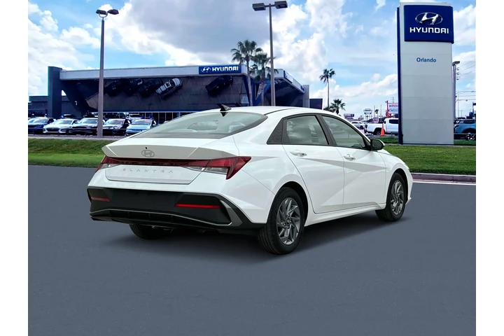 $19264 : Hyundai ELANTRA 2024 SEL 4dr image 7