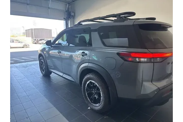 $38358 : Nissan Pathfinder 2025 AWD S image 9