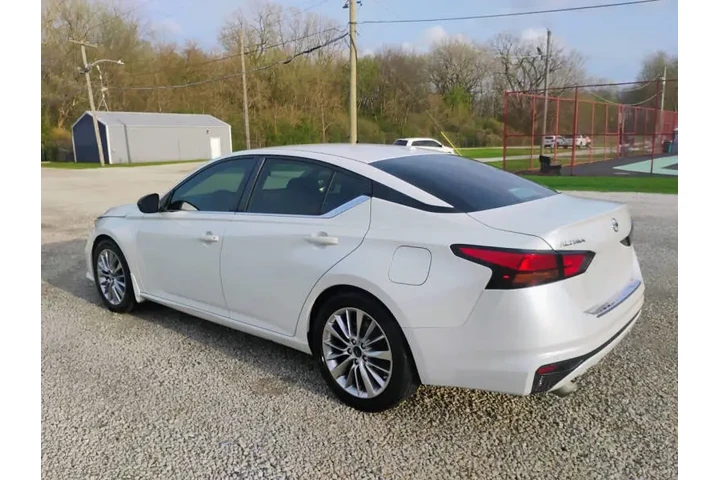 $12997 : 2020 Altima 2.5 SR image 5