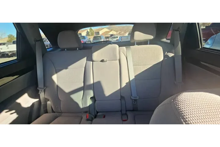 $9495 : 2015 Sorento LX image 8