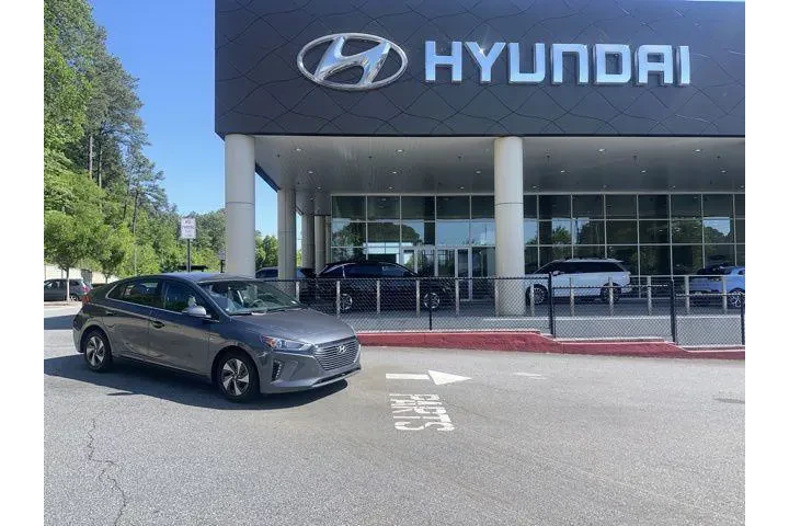 $17320 : Hyundai IONIQ Hybrid 2019 SE image 1