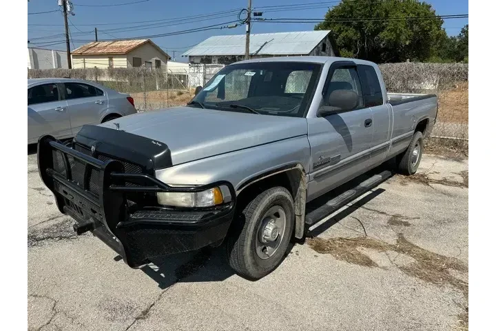 $14432 : Dodge Ram 2500 1999 2dr Lara image 3