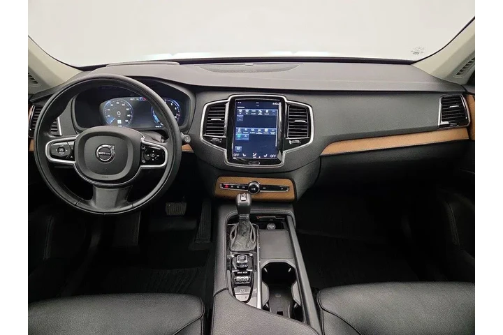 $33998 : Volvo XC90 2021 AWD T6 Momen image 9