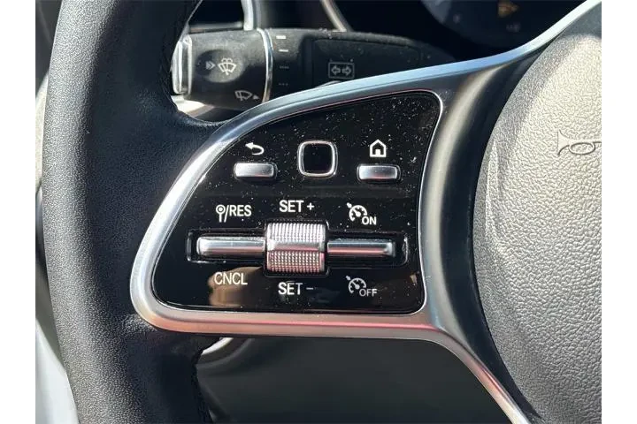 $23900 : Mercedes-Benz C-Class 2021 C image 10