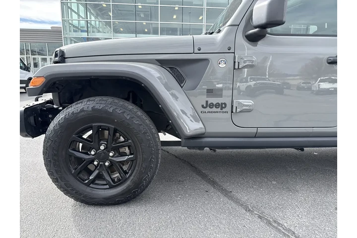 $34125 : Jeep Gladiator 2023 4x4 Spor image 9