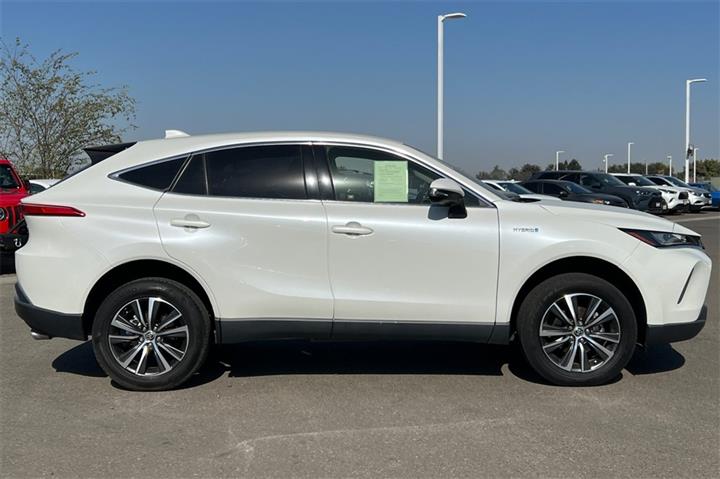 $27750 : Venza LE image 3