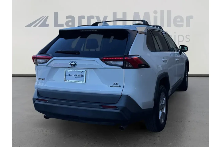 Toyota RAV4 Hybrid 2021 AWD image 5