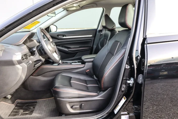 $20488 : 2024 Altima 2.5 SR Sedan image 7