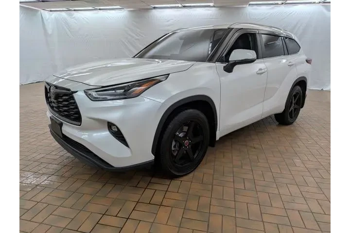 $35000 : Toyota Highlander 2023 AWD L image 3