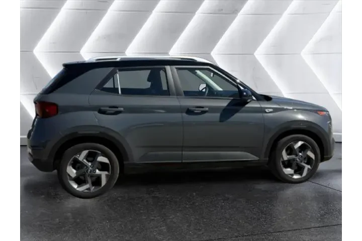 $21995 : Hyundai VENUE 2025 Limited 4 image 8