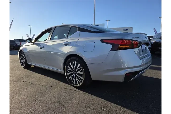 $19777 : Nissan Altima 2024 2.5 SV 4d image 5