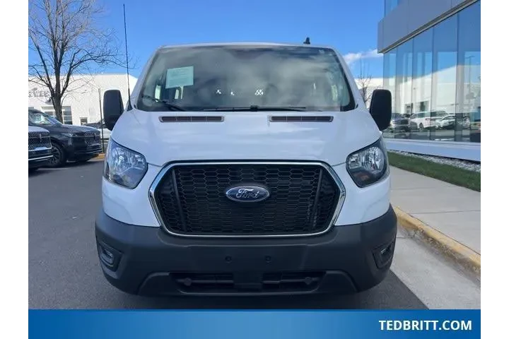 $32000 : Ford Transit 2024 250 3dr SW image 2