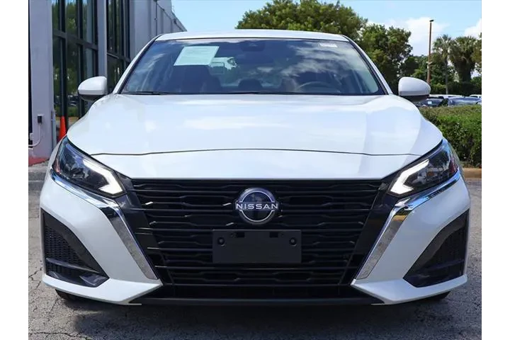 $16990 : Nissan Altima 2023 2.5 SV 4d image 8