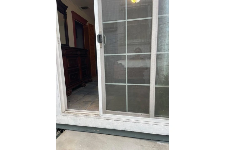 $1100 : RENTO CUARTO MELROSE /WESTERN image 2