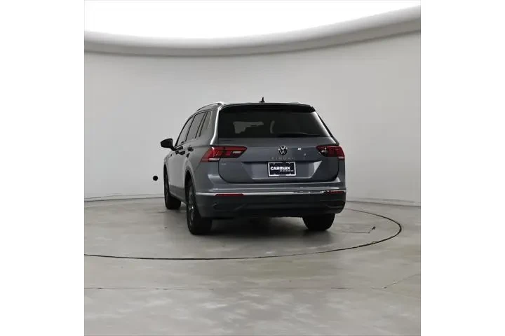 $23998 : Volkswagen Tiguan 2024 SE 4d image 6