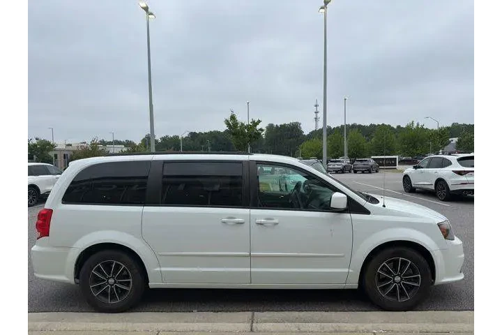 $11456 : Dodge Grand Caravan 2017 GT image 5