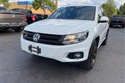 $11488 : 2016 Tiguan 2.0T R-Line 4Moti thumbnail