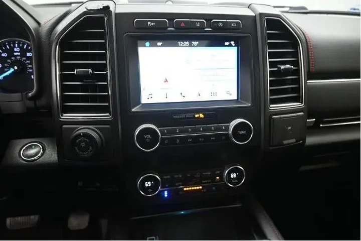 $29988 : Ford Expedition 2019 4x2 Lim image 9