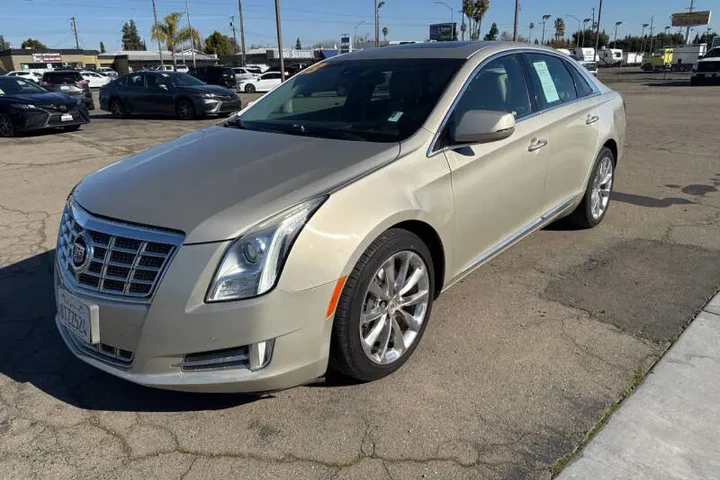 $11999 : 2013 XTS Premium Collection image 1