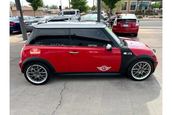 2004 MINI Cooper S image 4