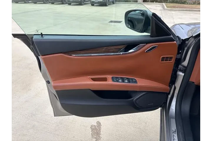 $24969 : Maserati Quattroporte 2018 S image 9