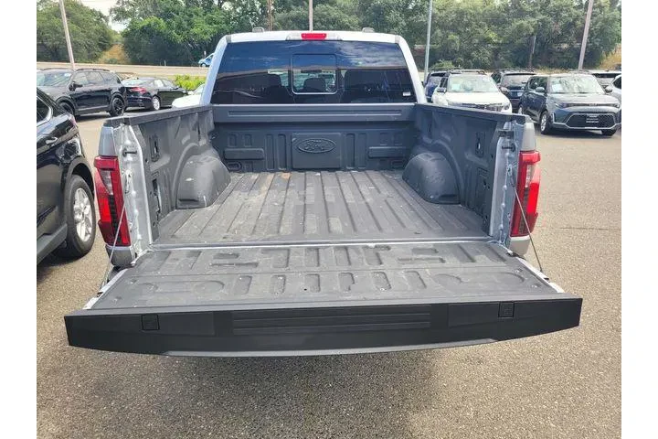 $39923 : Ford F-150 2024 4x4 XLT 4dr image 8