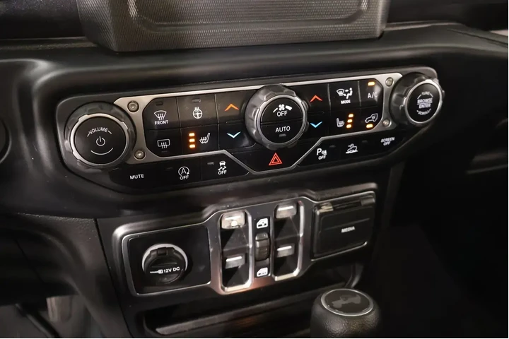 $25499 : Jeep Wrangler Unlimited 2021 image 7