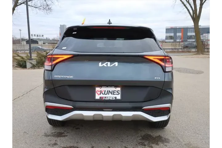 $23377 : Kia Sportage 2025 AWD LX 4dr image 8