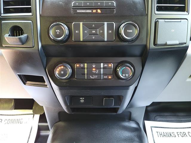 $9000 : Ford F150 2016 --- Reg Cab image 7