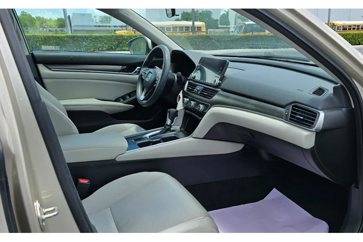 $12500 : (2018) Honda Accord image 2