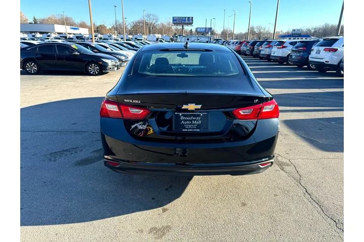 $14580 : 2017 Malibu 4dr Sdn LT w/1LT image 3