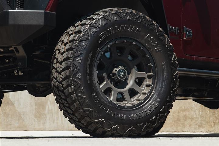 2022 Wrangler Unlimited Sport image 9