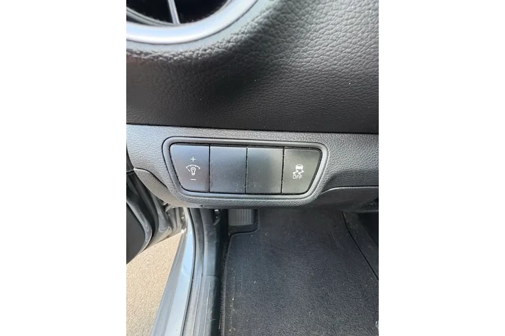 $17499 : Kia Forte 2023 LXS 4dr Sedan image 8
