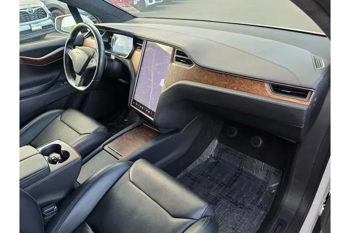 $31995 : Tesla Model X 2019 AWD Long image 10