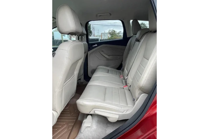 $5500 : 2016 Escape Titanium image 3