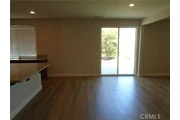 $2550 : CASA CON PATIO AMPLIO thumbnail