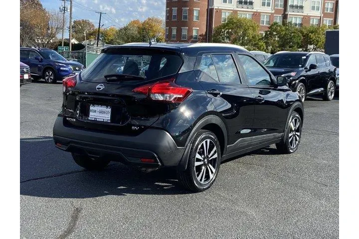 Nissan Kicks 2019 SV 4dr Cro image 4