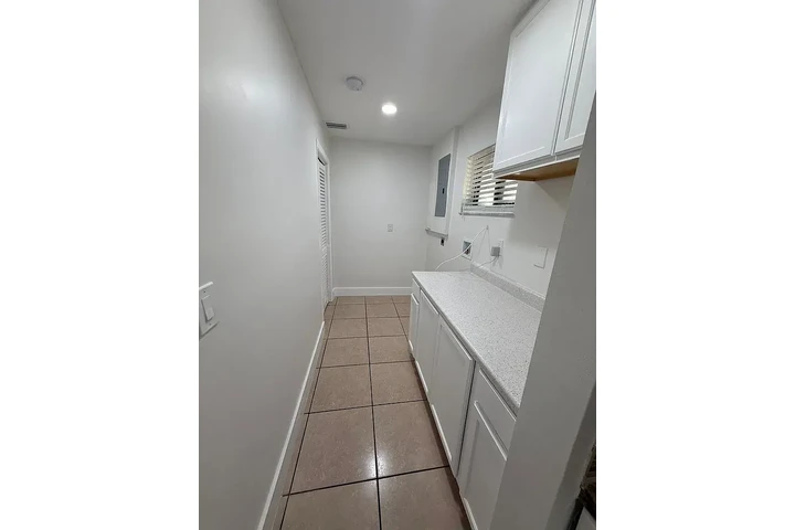 $2000 : Beautiful 3 bedroom, 2 baths s image 8