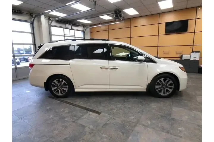 $17455 : Honda Odyssey 2017 Touring 4 image 8
