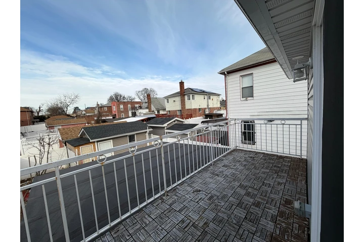 $1200 : Se renta habitación con balcon image 8