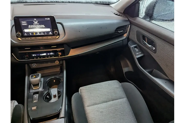 $21697 : Nissan Rogue 2023 SV 4dr Cro image 8