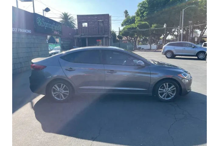 $9995 : 2018 Elantra SEL image 5