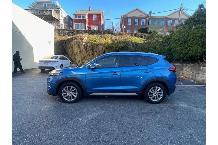 $12995 : 2017 Tucson SE Plus image 4