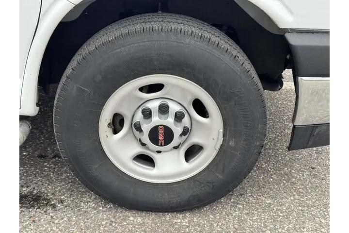 $32488 : GMC Savana 2024 2500 3dr Car image 8