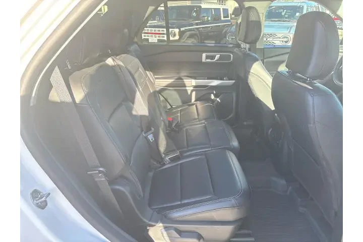 $33495 : Ford Explorer 2024 AWD XLT 4 image 9