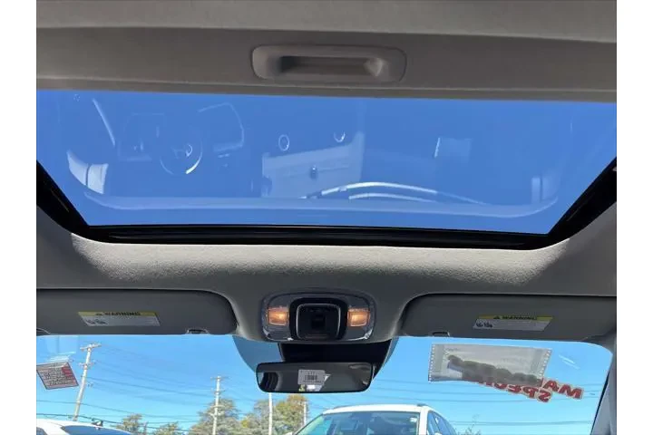 $26185 : Hyundai ELANTRA 2025 Limited image 7